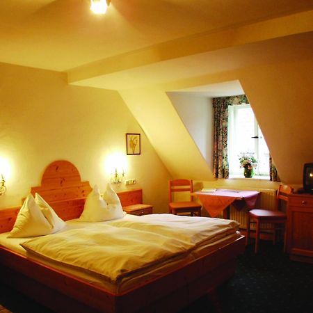 Hotel Restaurant DAS RÖSSL Windischgarsten Zimmer foto