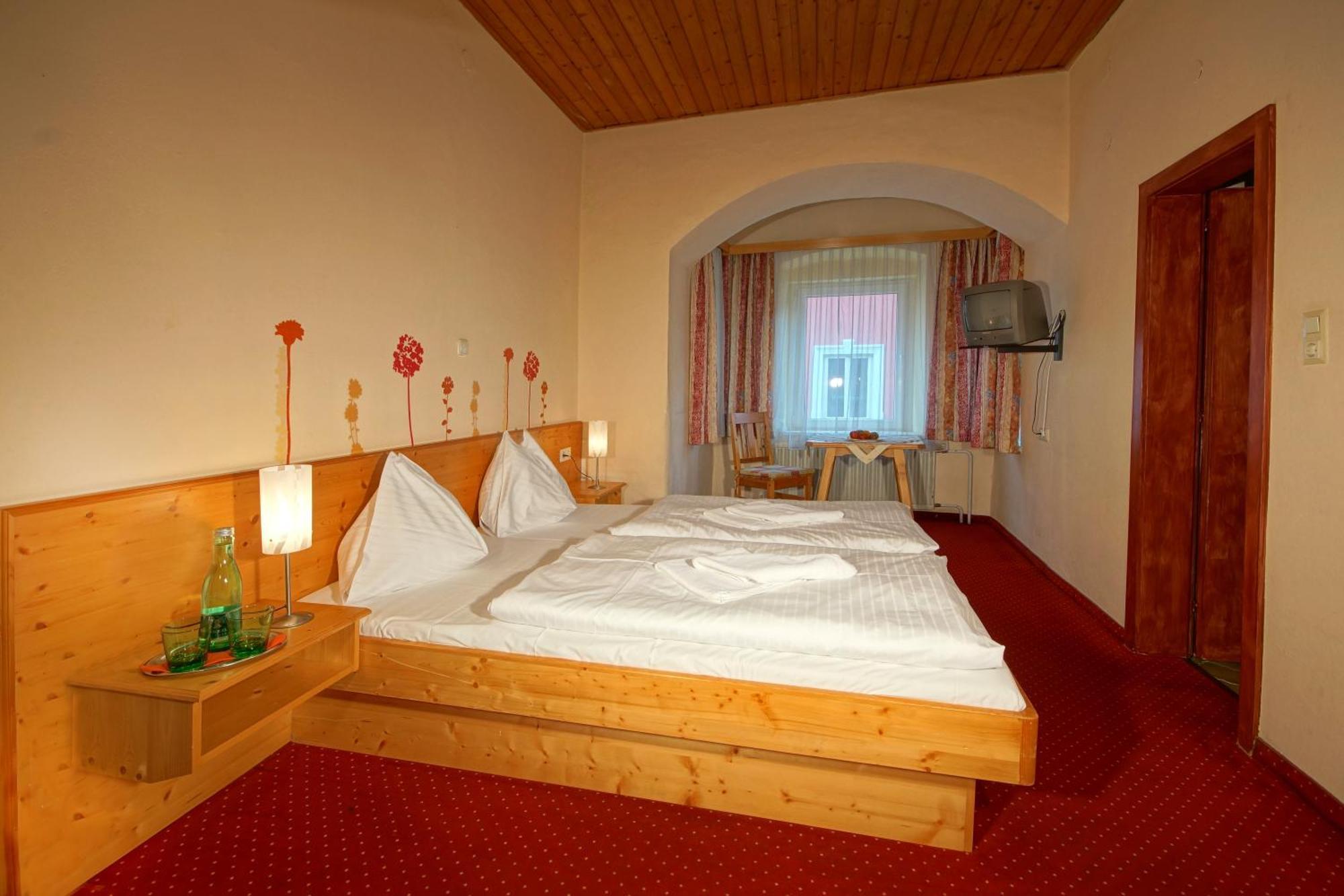 Hotel Restaurant DAS RÖSSL Windischgarsten Zimmer foto