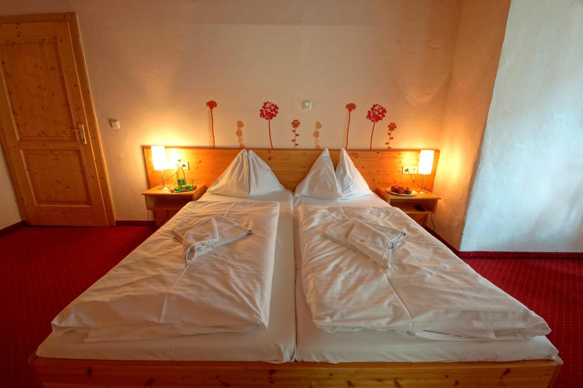 Hotel Restaurant DAS RÖSSL Windischgarsten Zimmer foto